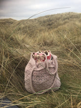 STRIKKET SHOPPING BAG - HUSTED VIOLET - 37X37 CM