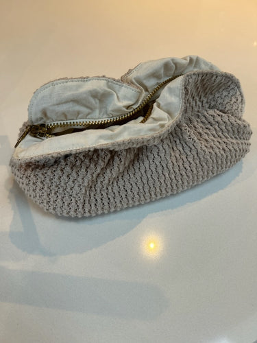 STRIKKET CLUTCH - 22X11X5CM - BEIGE MELANGE