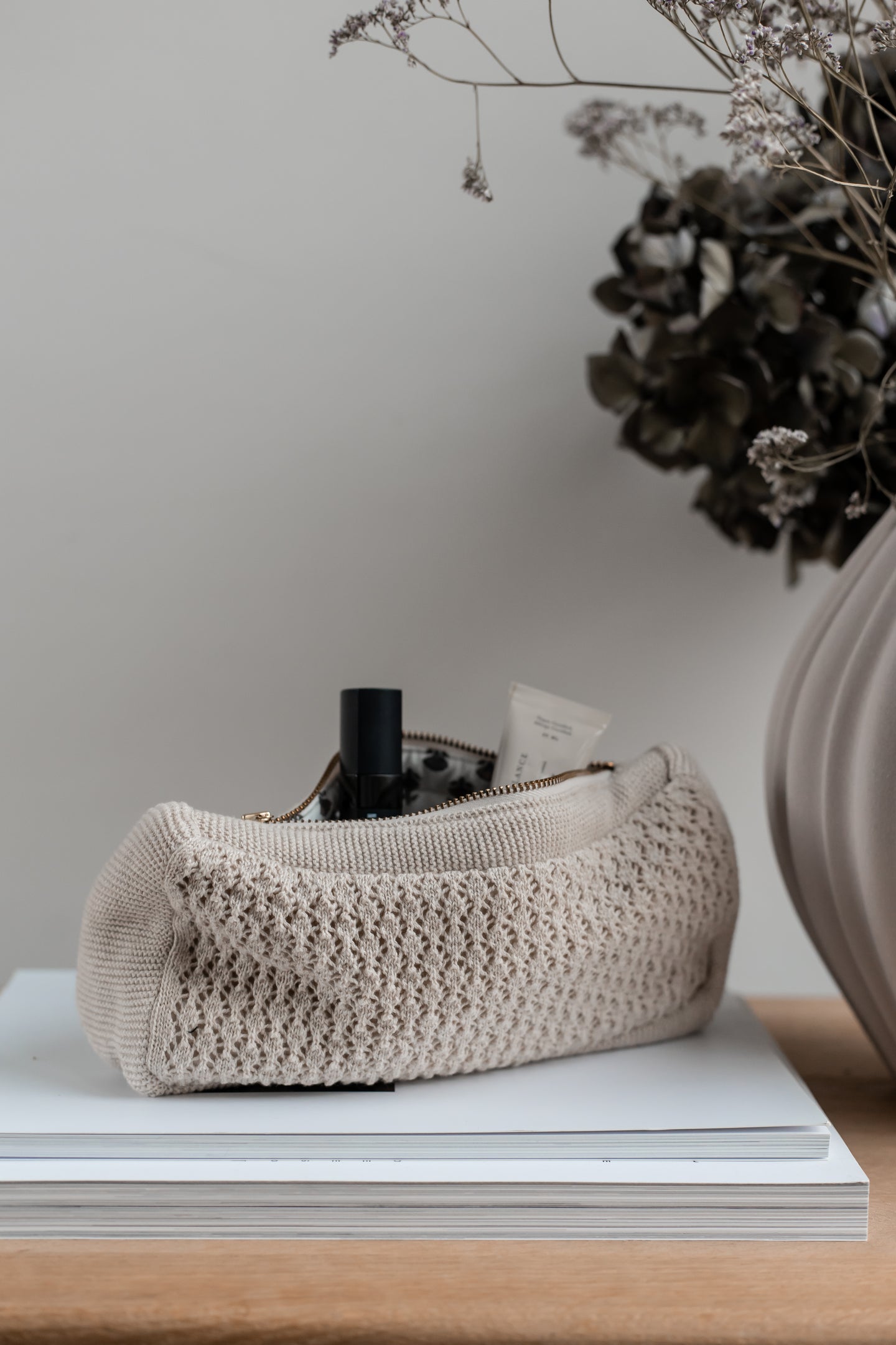STRIKKET CLUTCH - TOTE - BEIGE - 22X11X5 CM