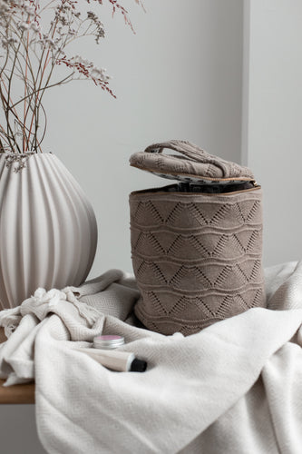 RETURVARE - STRIKKET TOILETTASKE - BROWN - 15x17CM