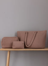 NYHED - QUILTET KOSMETIKTASKE/PUNG - 18X13X4CM - BROWN SUGAR