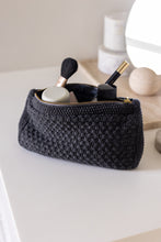 NEW IN - KNITTED CLUTCH - MULTICOLOR - 22X11X5 CM (BEIGE/BRAUN/BLUE)