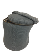 KNITTED TOILET BAG - ROUND - GRIFFIN GRAY - 15X17 CM