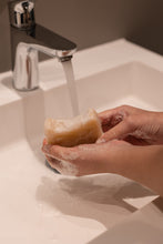 GIFT SET 1 X ORGANIC SOAP BAR 100 GRAM - LEMON + 2 X WASH CLOTH + 2X TOWELS - KHAKI
