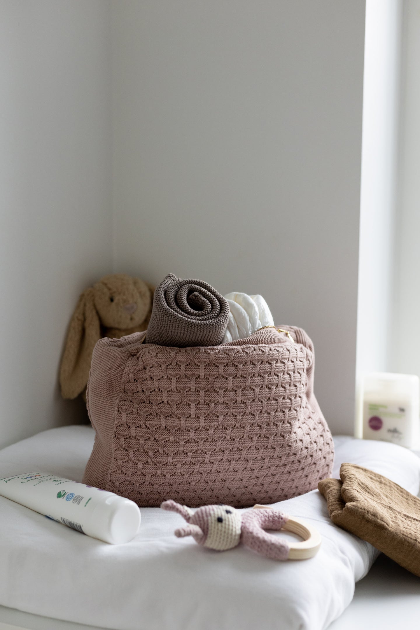 KNITTED TOILET BAG - TOTE - ROSE - 30X22X11 CM