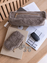 NEW - KNITTED CLUTCH - TOTE - GINGER SNAP - 22X11X5 CM